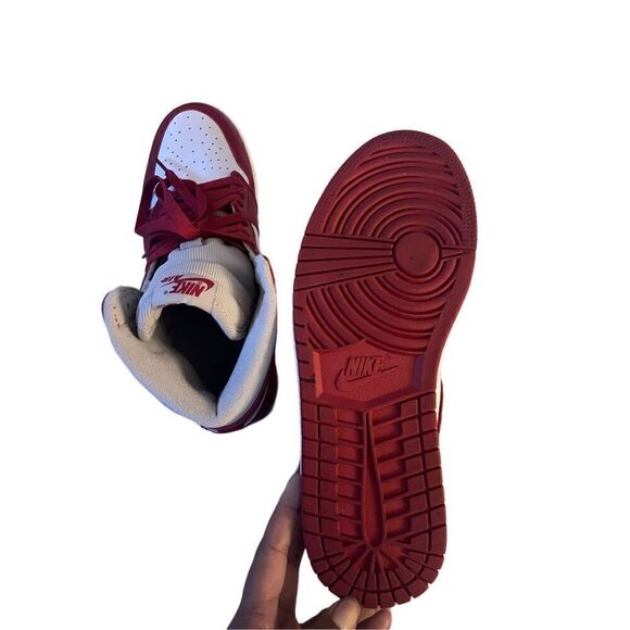 JORDAN 1 RETRO HIGH OG - Picture 6 of 8